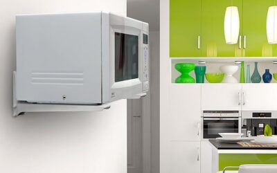 Как повесить микроволновку на кухне на стену